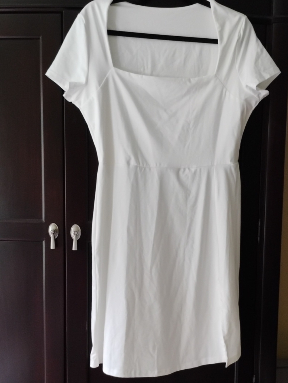 Classic White Scoop Neck Women’s Dress XL